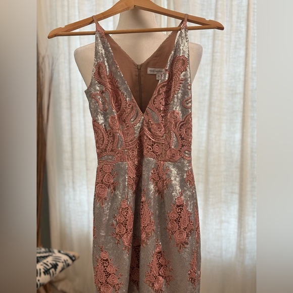 Dress the Population Angela Pink Silver Sequin Lace Midi Dress XS Formal  Wedding